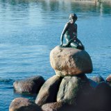 Статуята на малката русалка в Копенхаген