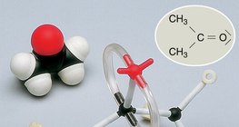 Space-filling and ball-and-stick models of acetone