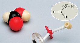 Space-filling and ball-and-stick models of the formic acid molecule