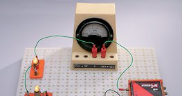 Seri bağlı ampuller