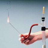 Експериментирането е важен изследователски процес в химията