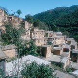 Съвременно селище, подобно на неолитно село (Иран)