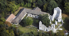 A vértesszentkereszti kolostorrom