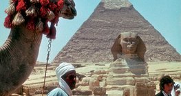 Tourism at the Pyramids of Giza