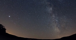 Jupiter and the band of the Milky Way
