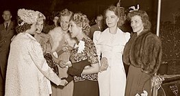 Women's fashion (1930s)