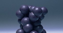 The arrangement of molecules in the iodine crystal