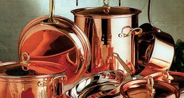 Kitchen utensils made of alloy