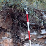 Профиль каменистой почвы