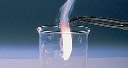 Magnesium burning in carbon dioxide