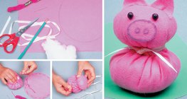 Making a piglet out of felt
