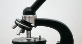 Microscope