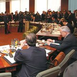 Европейският съвет се състои от ръководителите на правителствата на страните членки.