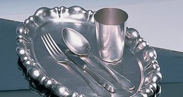 Silver kitchen items