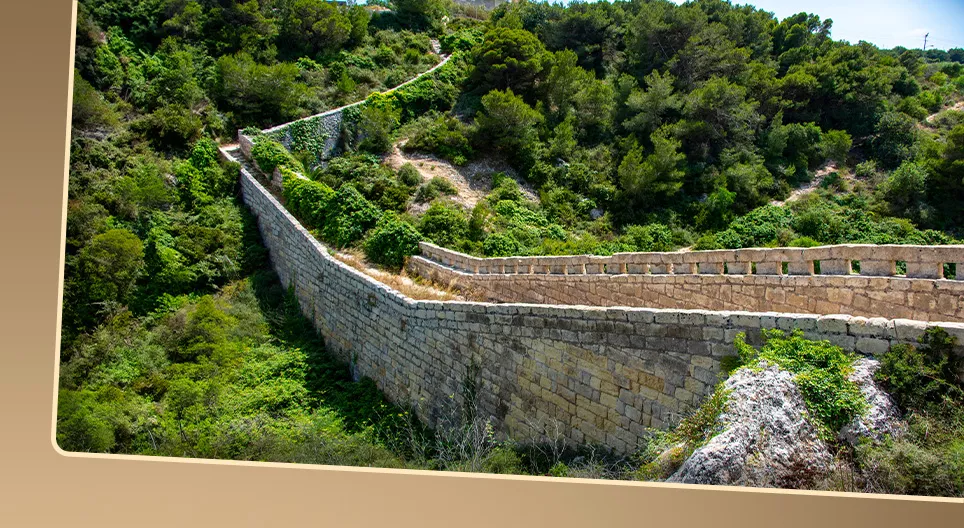 Victoria Lines – britský obranný systém na Malte