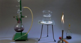 The conditions for rapid combustion