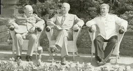 Възникването на двуполюсния свят