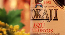 A tokaji bor: ép talajban, ép szőlő