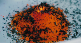 Oxidising and reducing agent within a single compound