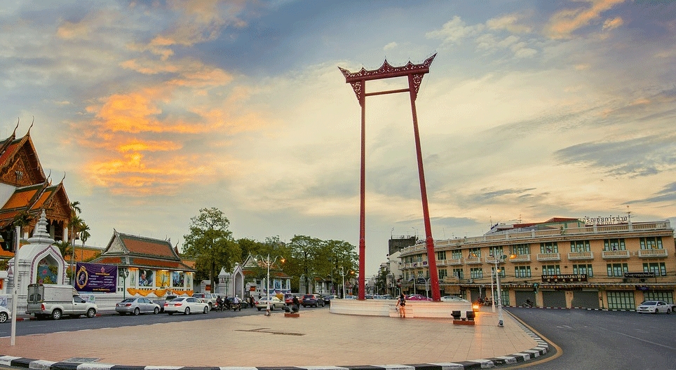 红色大秋千（曼谷）